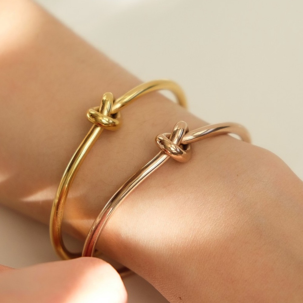 Knot Bangle Bracelet | Gold Rose Plated Stainless steel - Picture 2 of 4
